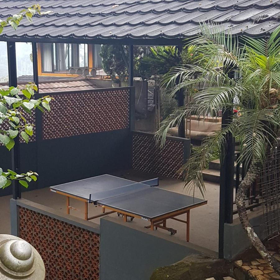 Villa Chacha At Macarena, Megamendung Exterior photo